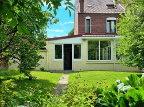 Gîte de charme à Cambrai : 3 chambres, jardin, garage, proche centre et gare - FR-1-510-178